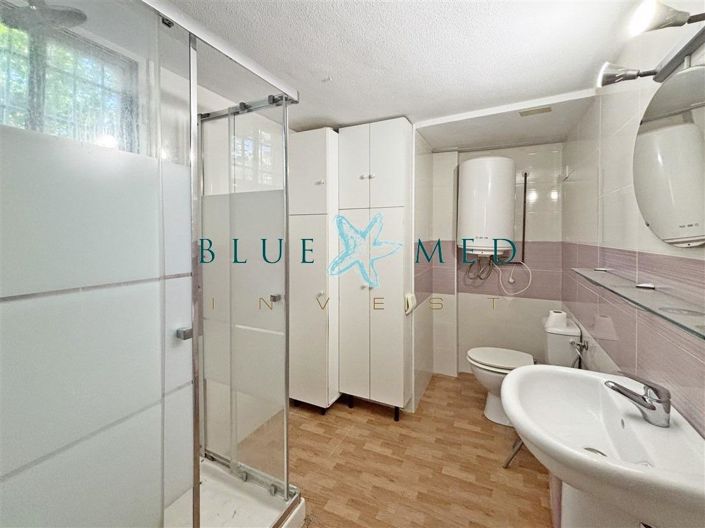 Image No.26-3 Bed Flat for sale