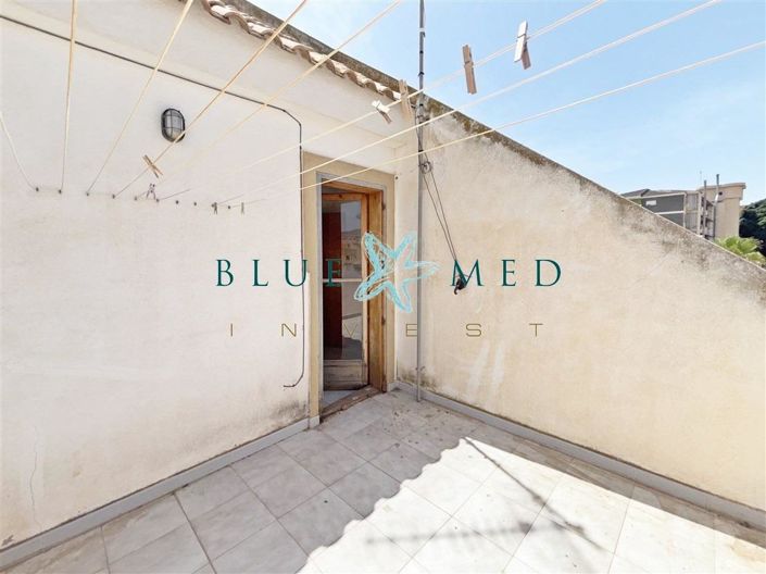 Image No.16-4 Bed Property for sale