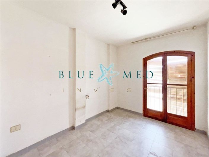 Image No.9-4 Bed Property for sale