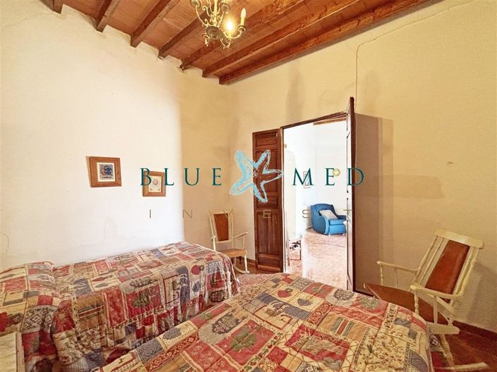 Image No.8-3 Bed Country House for sale