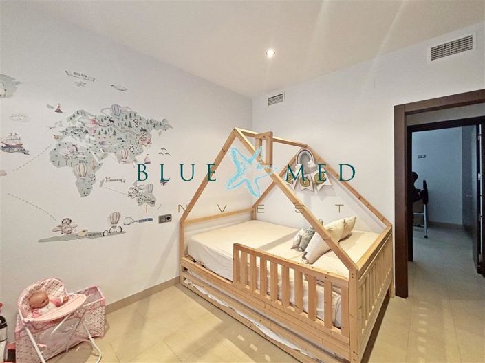 Image No.23-4 Bed Country House for sale