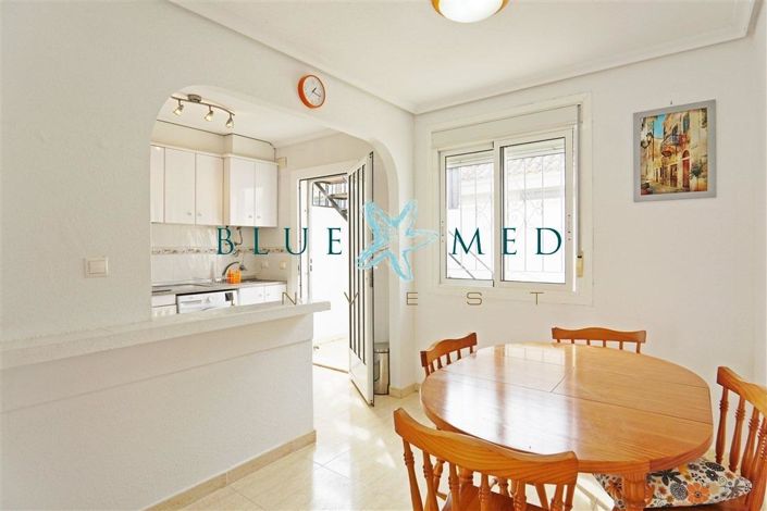 Image No.11-2 Bed House for sale