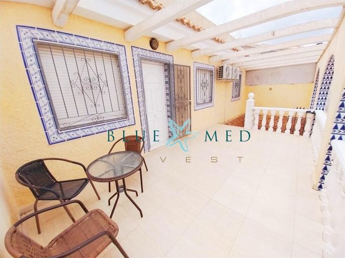 Image No.8-2 Bed House for sale