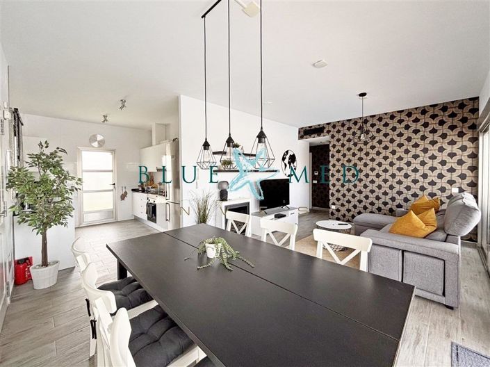 Image No.10-3 Bed Villa for sale