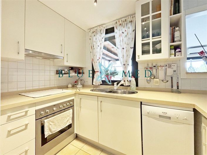 Image No.14-3 Bed Flat for sale