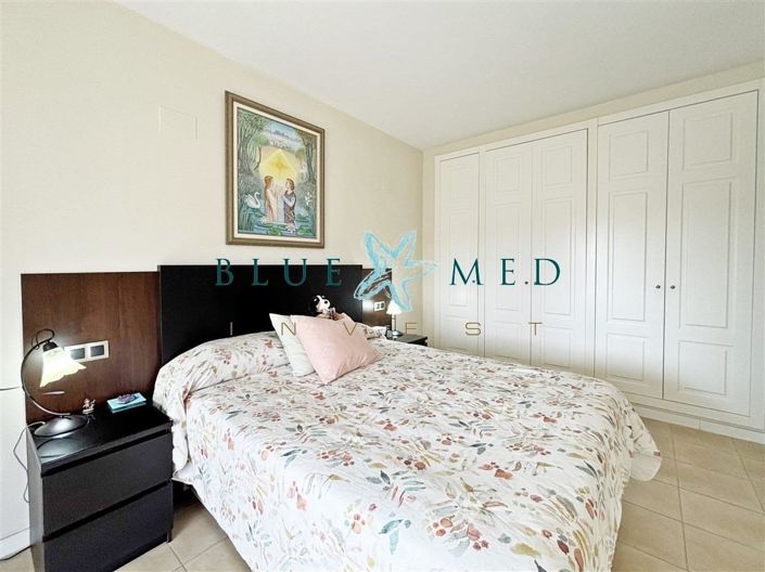 Image No.17-3 Bed Flat for sale