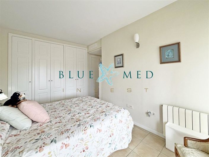 Image No.18-3 Bed Flat for sale