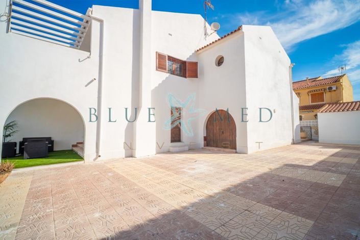 Image No.3-3 Bed Villa for sale