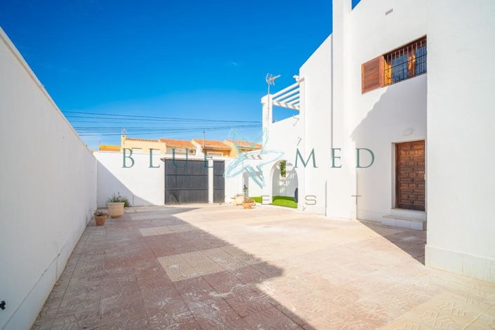 Image No.6-3 Bed Villa for sale
