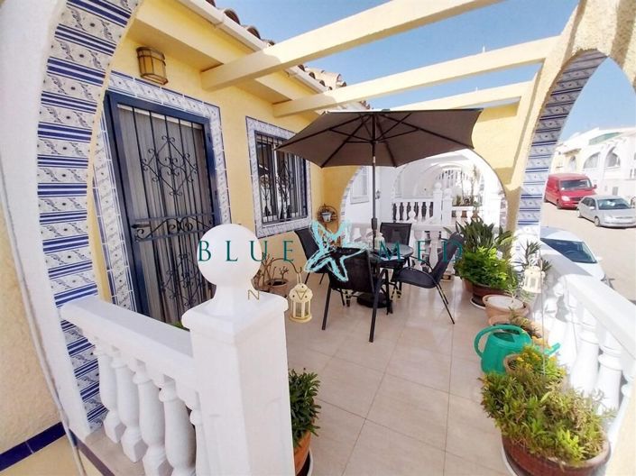 Image No.5-2 Bed House for sale