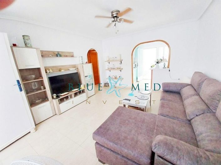 Image No.8-2 Bed House for sale