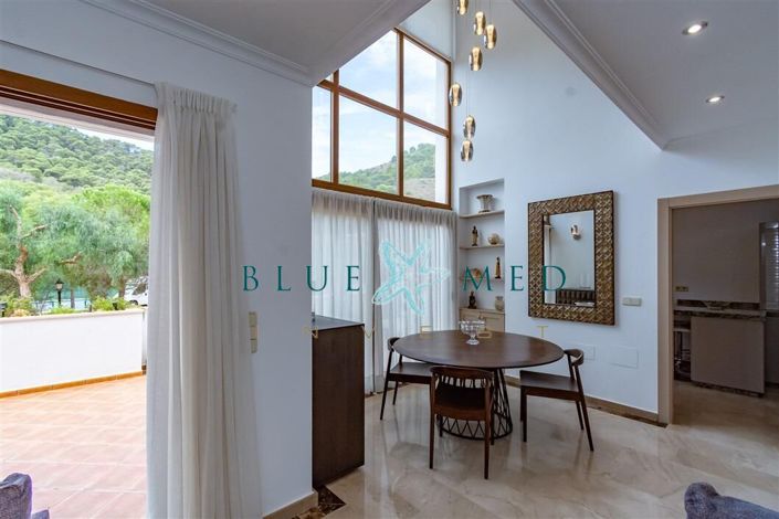 Image No.49-4 Bed Villa for sale