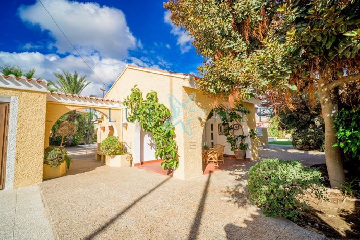 Image No.38-4 Bed Villa for sale