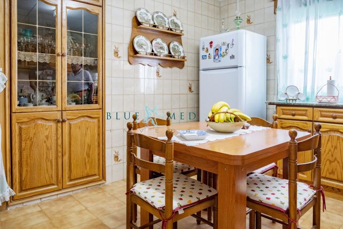 Image No.10-4 Bed Country House for sale