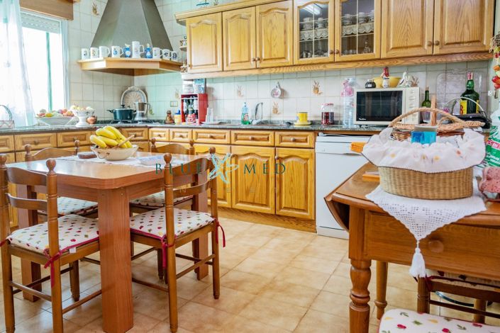 Image No.11-4 Bed Country House for sale