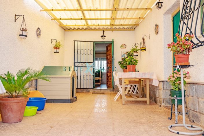Image No.22-4 Bed Country House for sale