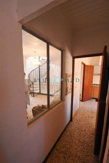 Image No.17-6 Bed Flat for sale