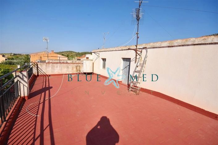Image No.28-6 Bed Flat for sale