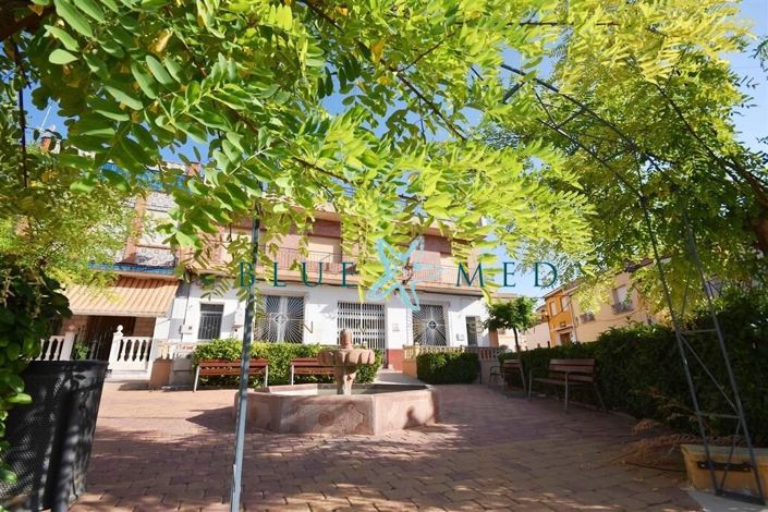 Image No.33-6 Bed Flat for sale