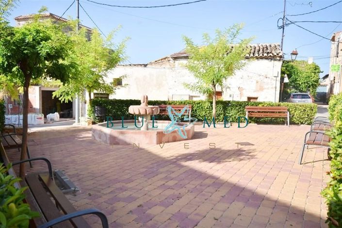 Image No.35-6 Bed Flat for sale