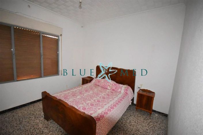 Image No.9-6 Bed Flat for sale