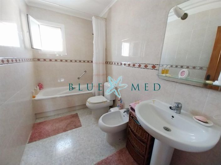 Image No.17-3 Bed Villa for sale