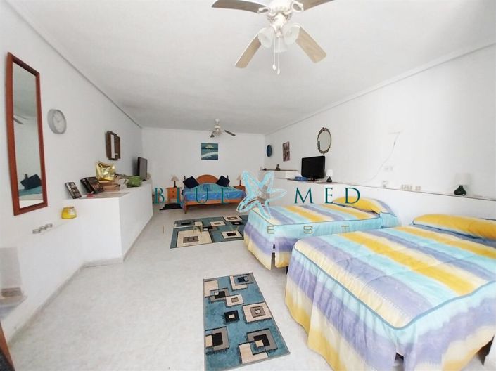 Image No.49-3 Bed Villa for sale