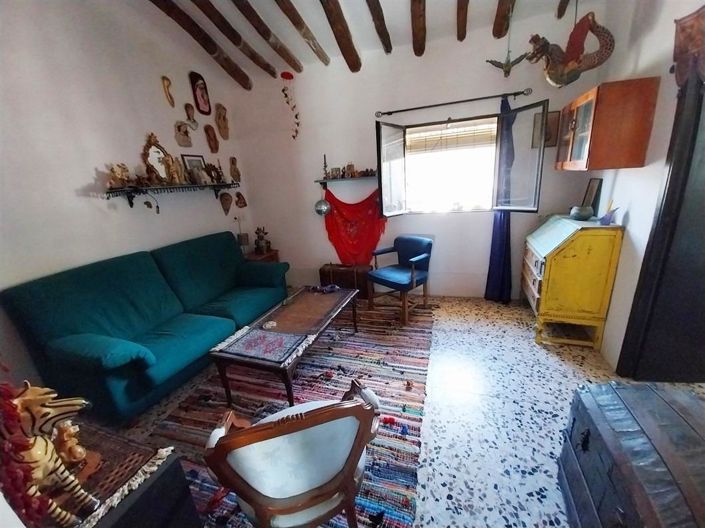 Image No.12-3 Bed Country House for sale
