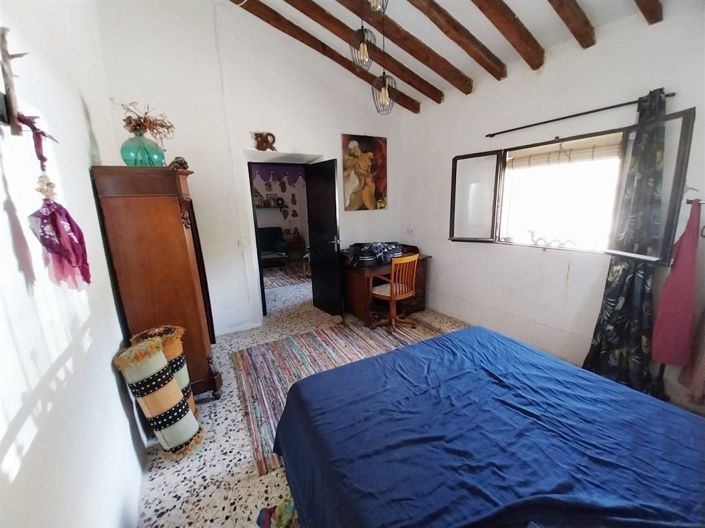 Image No.23-3 Bed Country House for sale