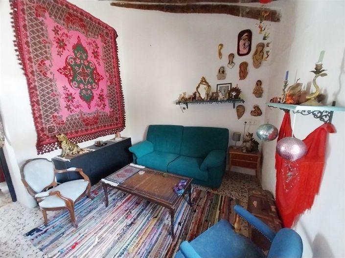 Image No.6-3 Bed Country House for sale