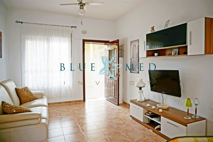 Image No.8-2 Bed House for sale