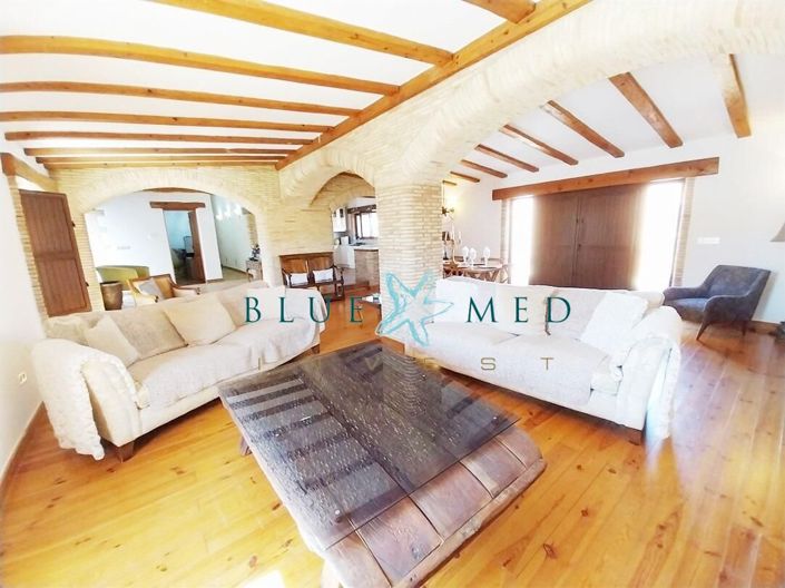 Image No.11-4 Bed Country House for sale