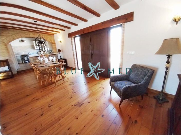 Image No.13-4 Bed Country House for sale
