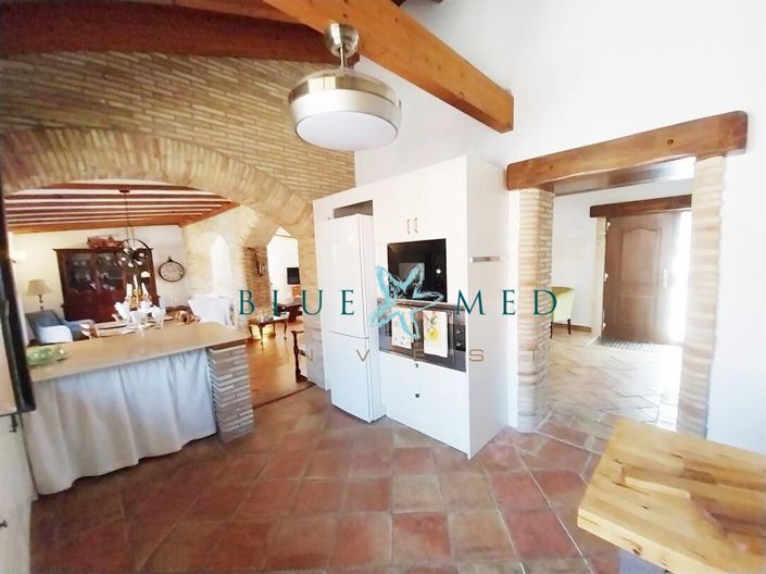 Image No.20-4 Bed Country House for sale