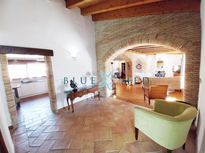 Image No.3-4 Bed Country House for sale