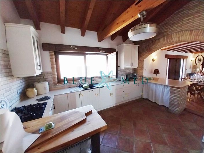 Image No.21-4 Bed Country House for sale