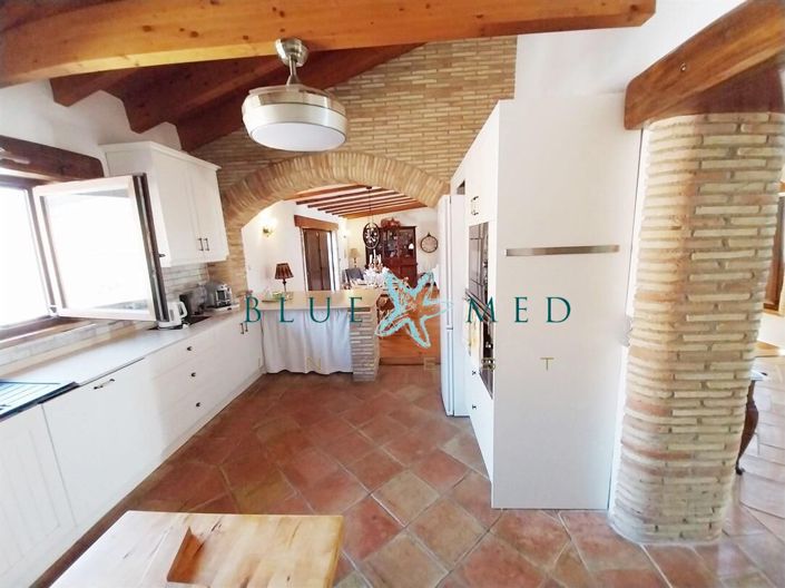 Image No.22-4 Bed Country House for sale