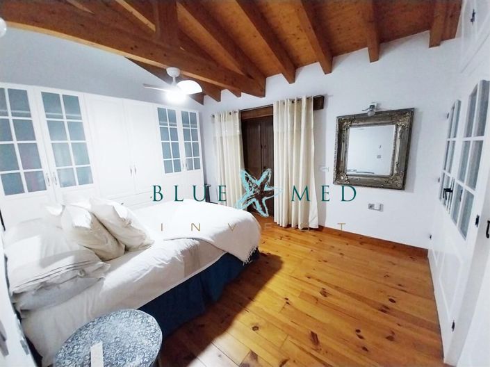Image No.30-4 Bed Country House for sale