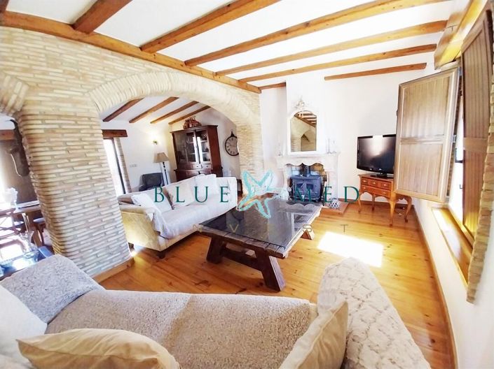 Image No.10-4 Bed Country House for sale