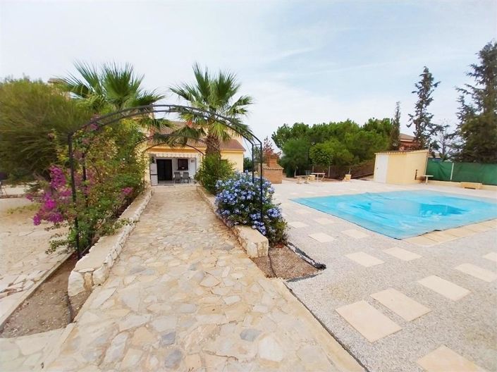 Image No.11-7 Bed Country House for sale