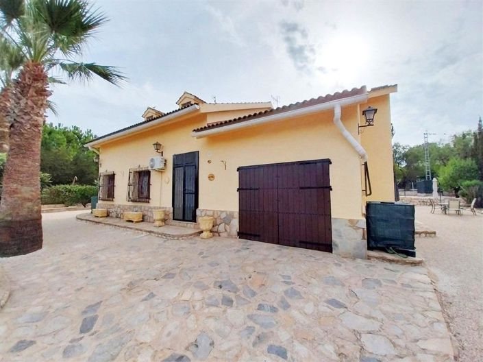 Image No.3-7 Bed Country House for sale