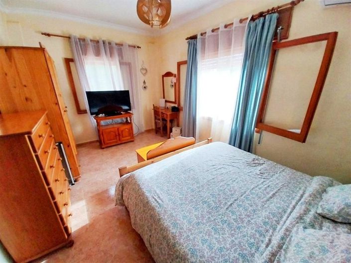 Image No.32-7 Bed Country House for sale