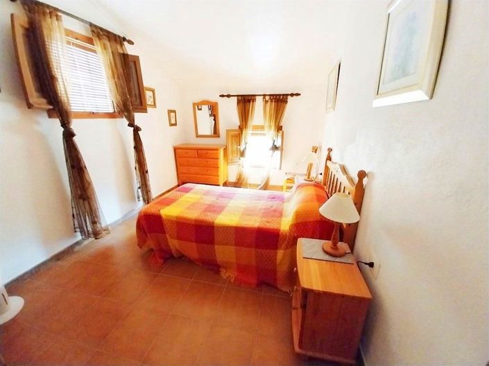 Image No.40-7 Bed Country House for sale