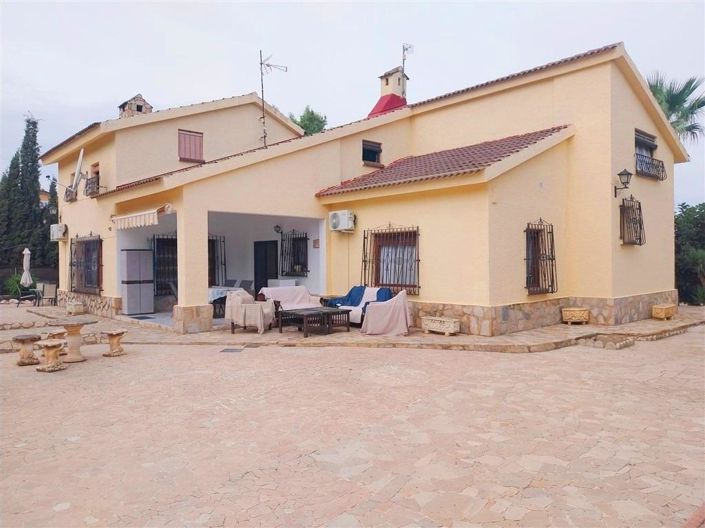 Image No.8-7 Bed Country House for sale