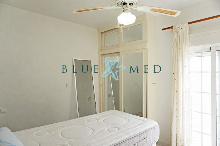 Image No.24-4 Bed Property for sale