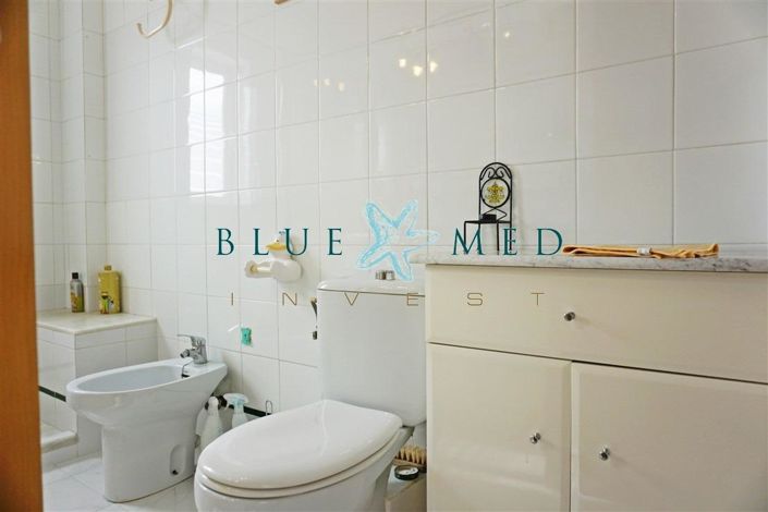 Image No.29-4 Bed Property for sale