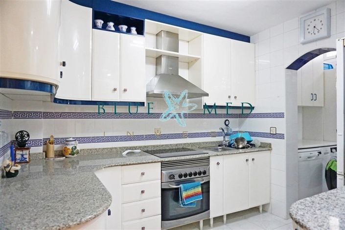 Image No.10-4 Bed Property for sale