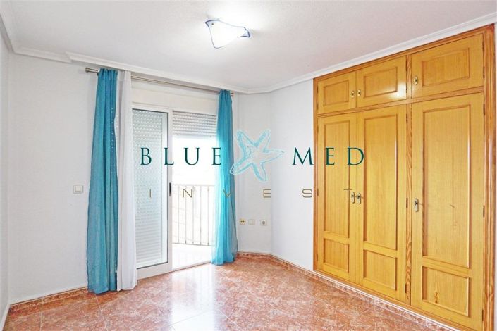 Image No.16-3 Bed Flat for sale