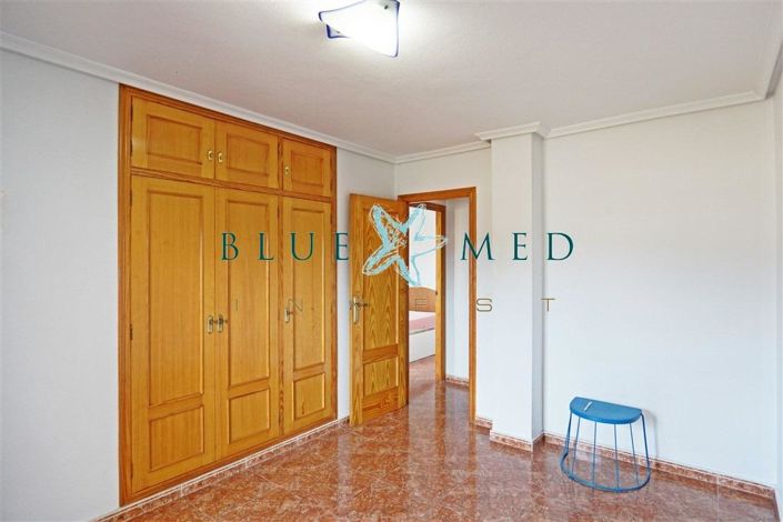 Image No.17-3 Bed Flat for sale