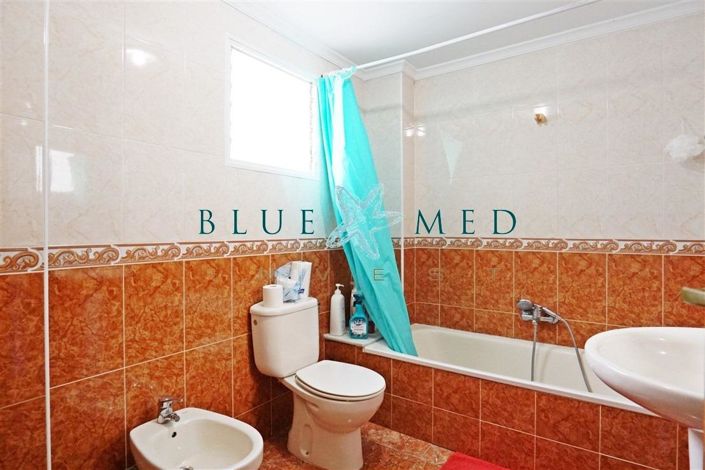 Image No.22-3 Bed Flat for sale